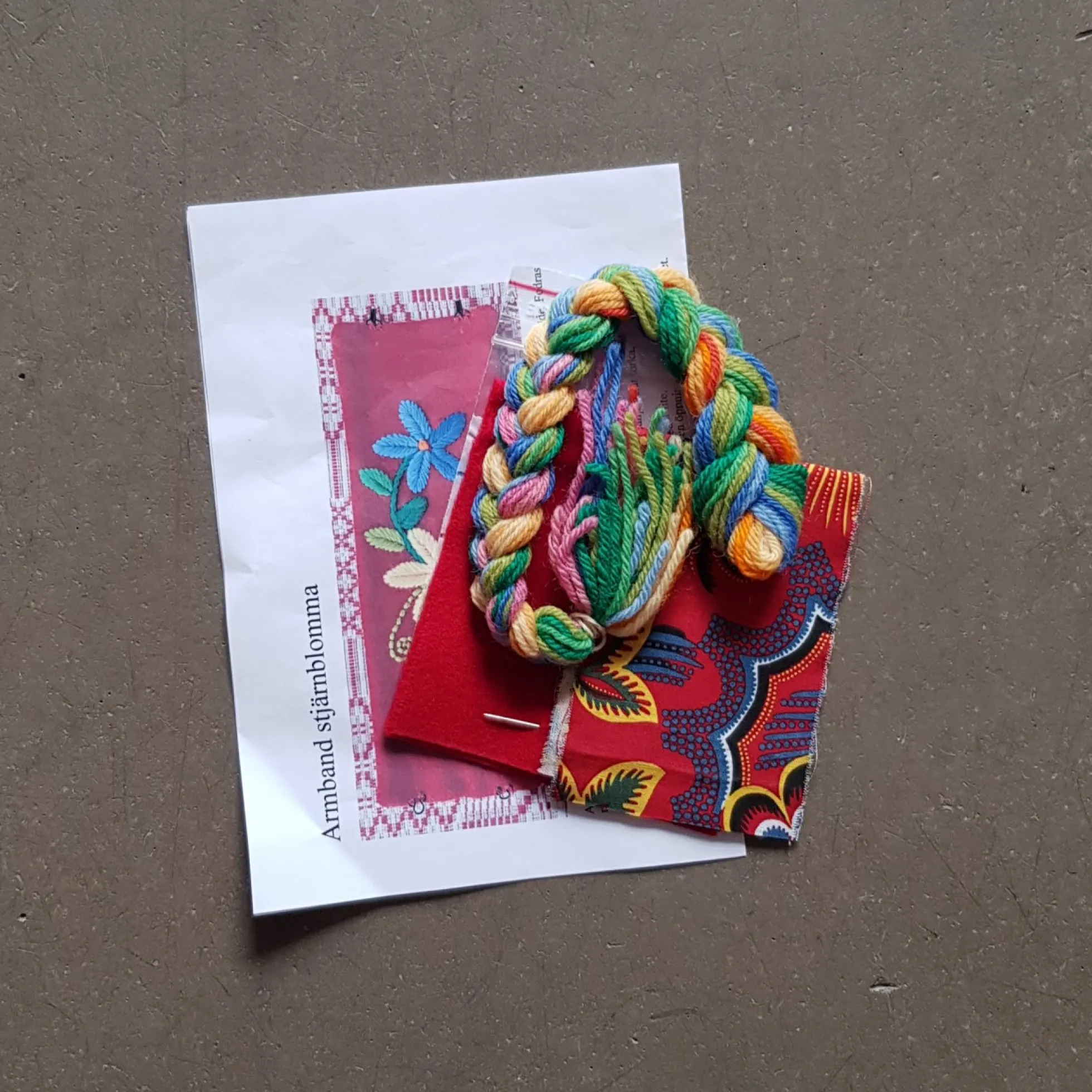 Armband, broderikit