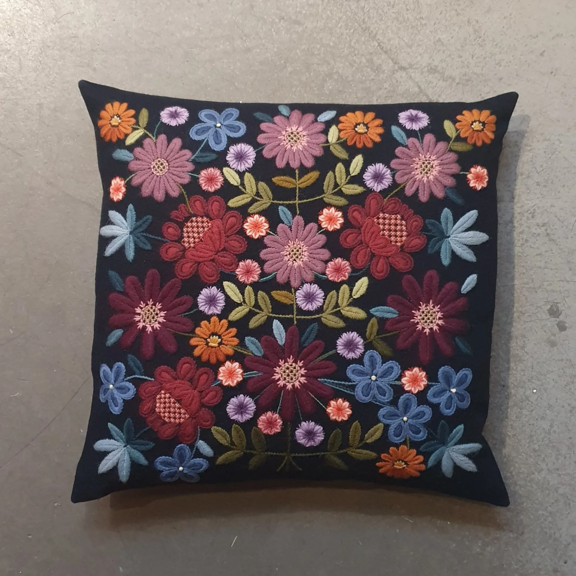 Brittsommar, broderikit