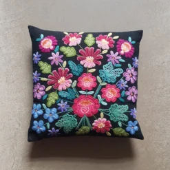 Eden, broderikit