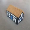 Korsvirkeshus, broderikit