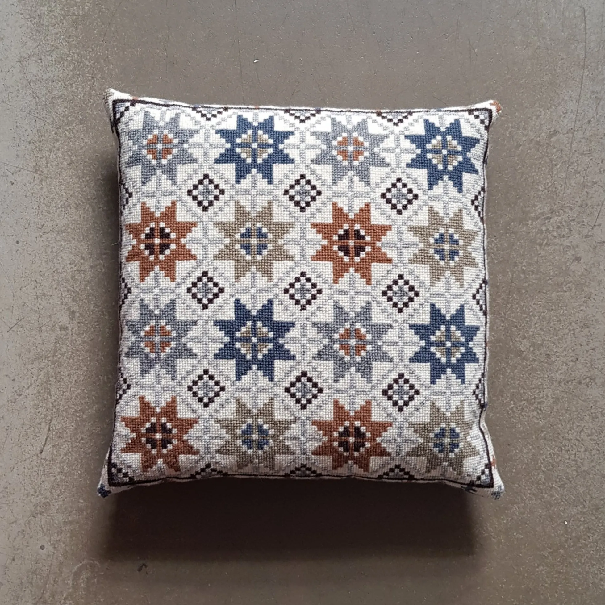 Lillis Stjärnor natur, broderikit