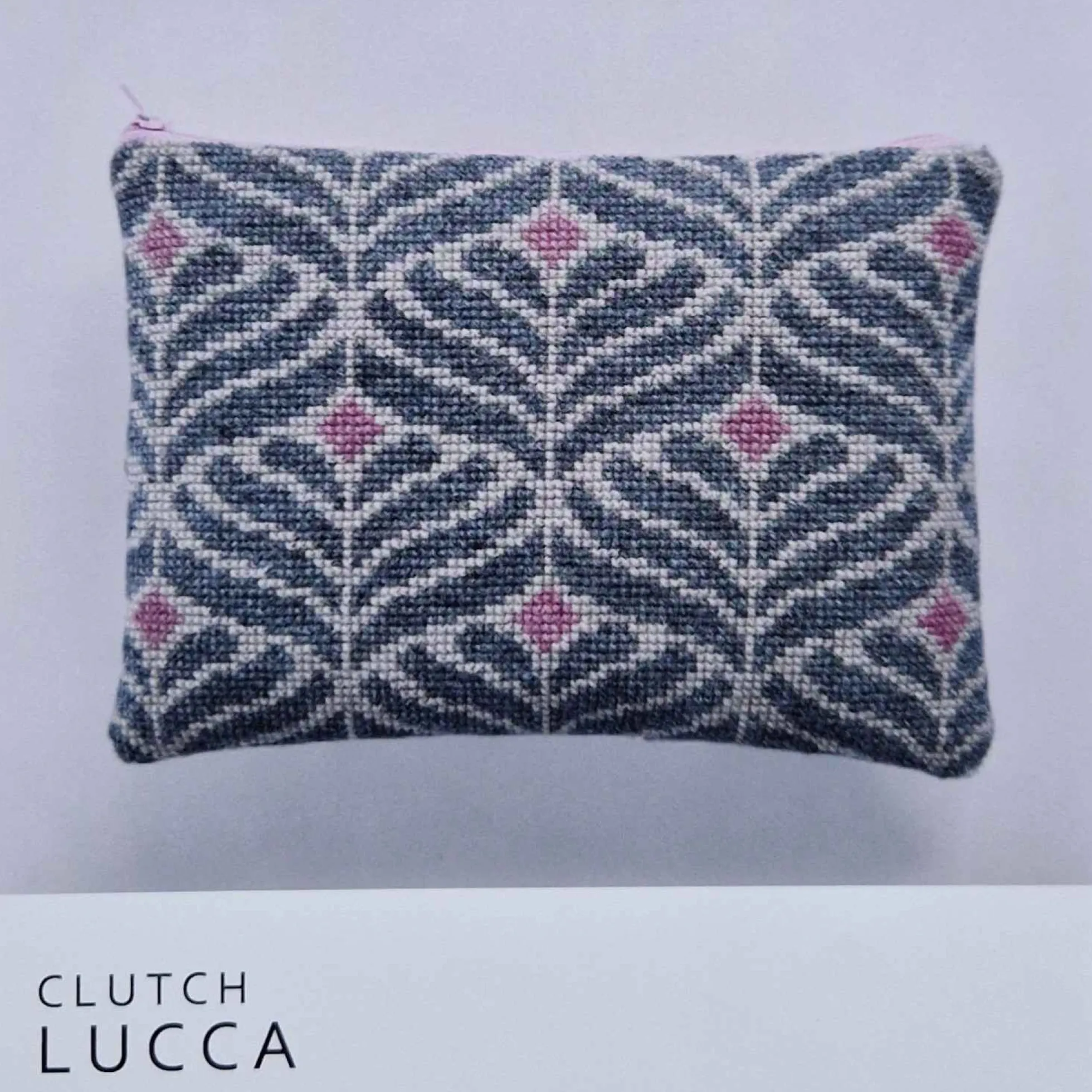 Lucca, broderikit börs