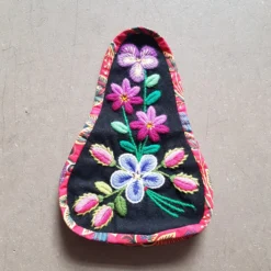 Sypåse Ros, broderikit